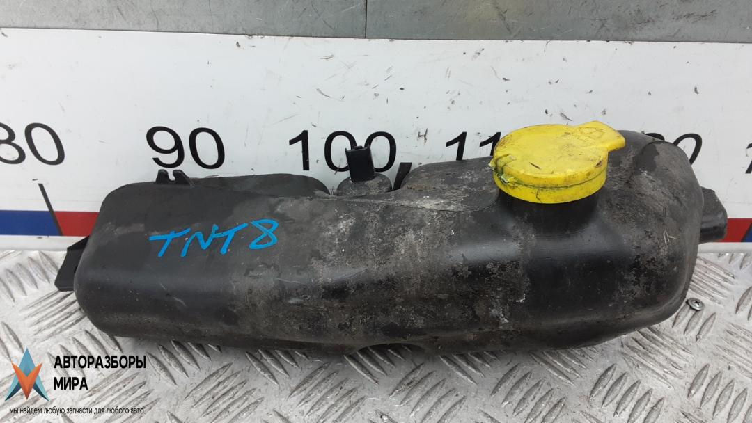 бачок омывателя Dacia Logan 2 поколение 2013, 0.9 л., бензин, МКПП, универсал - фото №1