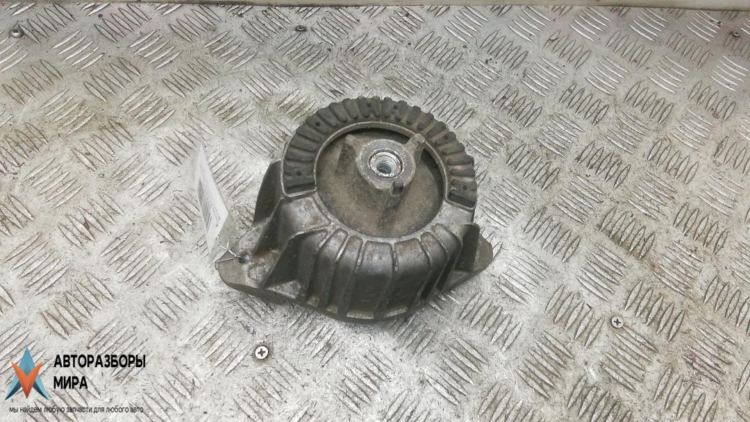 Подушка двигателя дизельная Mercedes-Benz C-Класс W204/S204 2010, 2.2 л., D C220 CDI, дизель, МКПП, седан, A2042400317 - фото №1