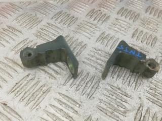 петля двери Skoda Octavia 3 поколение (A7) 2015, 1.6 л., дизель, МКПП, хетчбэк 5 дв., 5E0823302