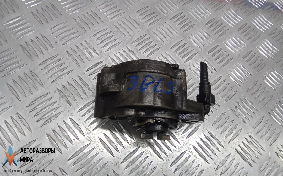 насос вакуумный Ford Focus 2 поколение 2006, 1.6 л., TDCi, дизель, МКПП, хетчбэк 5 дв. - фото №1